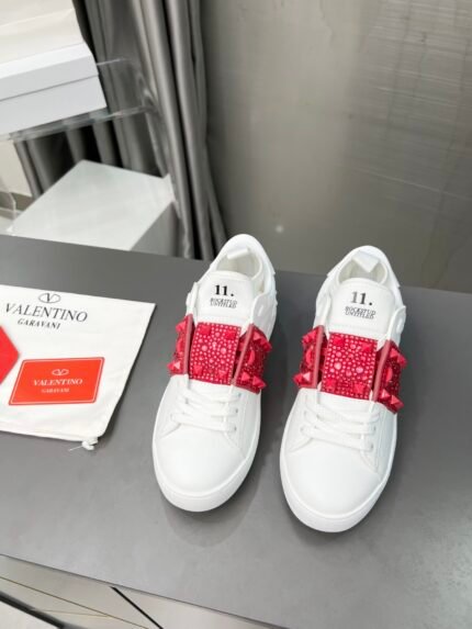 VALENTINO