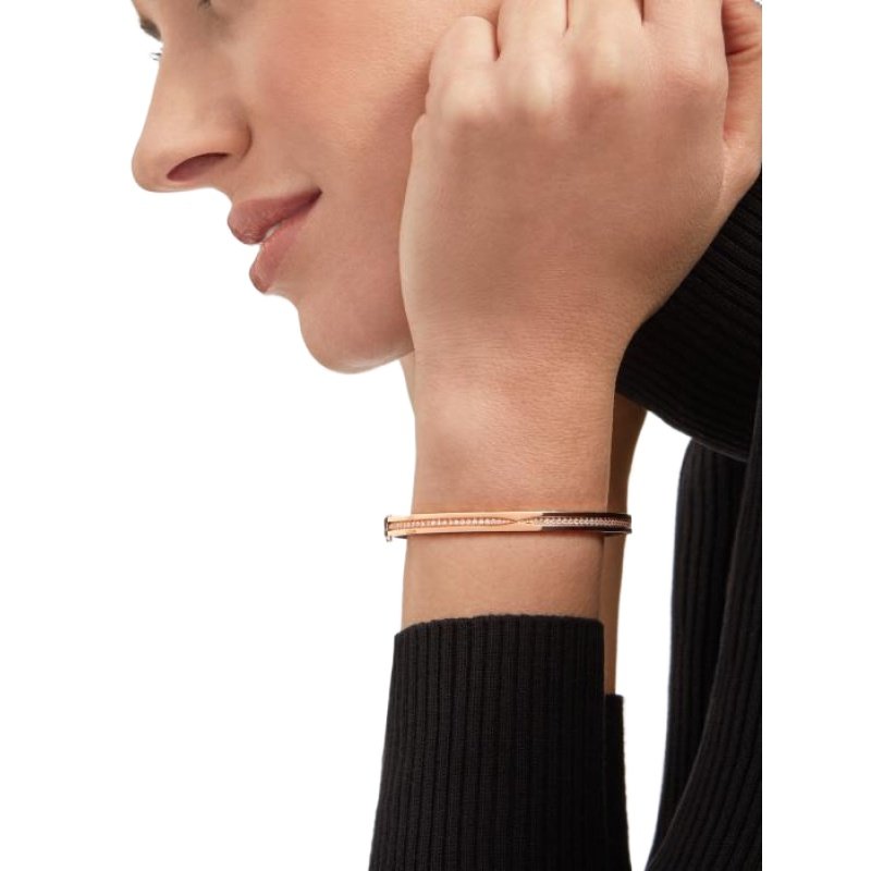 bf18dccb2384dd05e9e73ce075c8eeb4363b369b